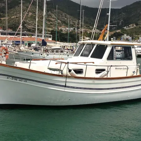 Barco Menorquina Ботель Сиджес